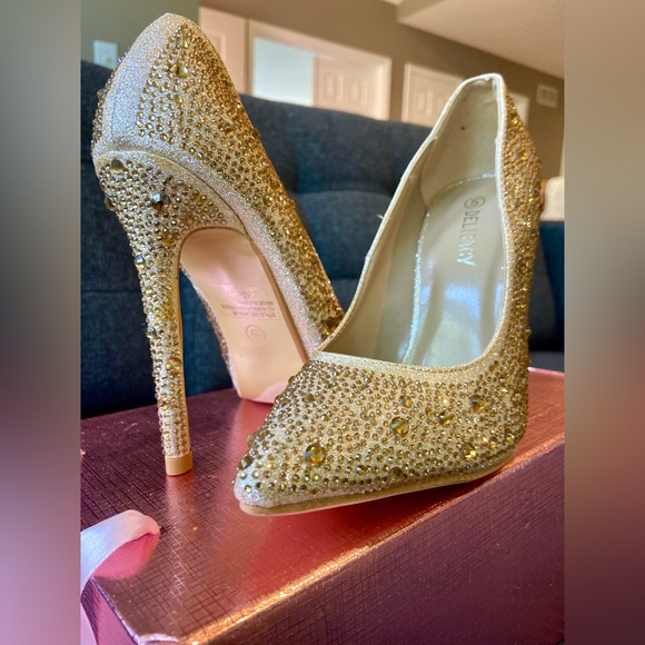 Brand New Never Worn Gold Rhinestone Embellished Pointy Toe Sparkly Heel Pumps - Picture 4 of 5
